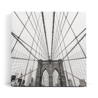 New York Manhattan Wolkenkratzer Brooklyn Bridge Grau