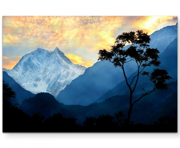 einsamer Baum am Himalaya, Nepal - Leinwandbild