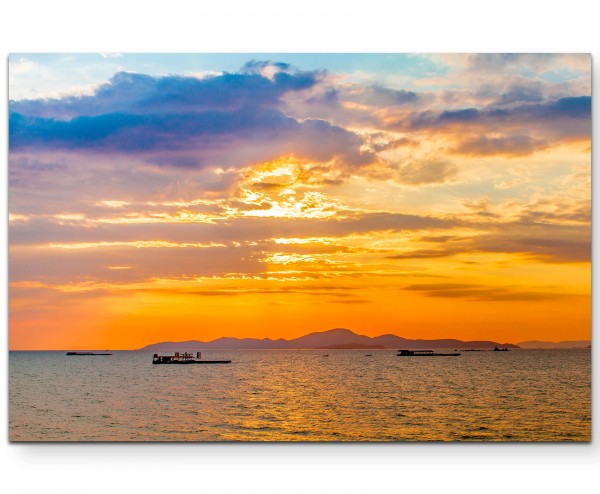 Wunderschöner Sonnenaufgang am Meer - Leinwandbild