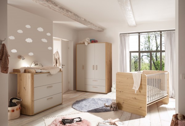 Babyzimmer Lilly 3 teilig in Asteiche und Kreidegrau matt Lack mit Kleiderschrank, Babybett mit Lattenrost und Wickelkommode