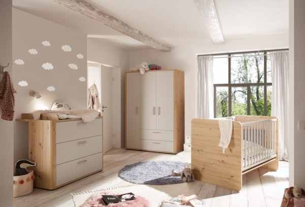 Babyzimmer Lilly 3 teilig in Asteiche und Kreidegrau matt Lack mit Kleiderschrank, Babybett mit Lattenrost und Wickelkommode