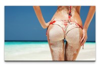 Bilder XXL Sandbedeckter Frauenpo am Strand Wandbild auf Leinwand