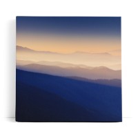 Berge Berglandschaft Sonnenaufgang Blaue Stunde Nebel