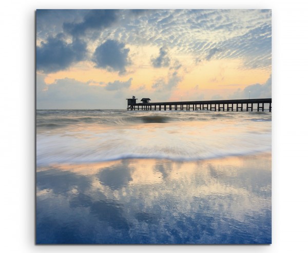 Landschaftsfotografie  Strand bei Sonnenaufgang mit Treibholz auf Leinwand exklusives Wandbild mode