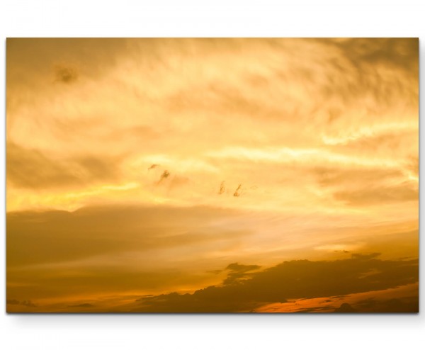 bewölkter Himmel bei Abenddämmerung - Leinwandbild